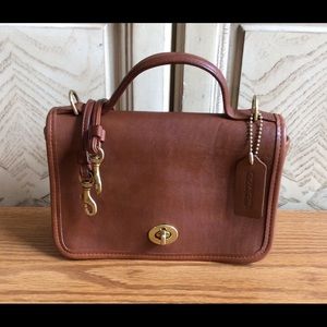 Vintage Coach Casino-British Tan leather